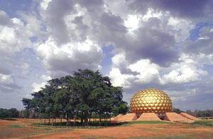 Matrimandir, Tempel, Auroville,  Indien